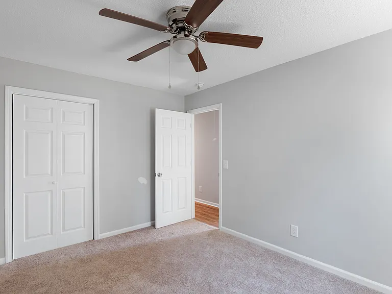 102 Burdock Cir — Photo 9