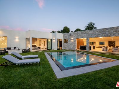 8338 Skyline Dr, Los Angeles, CA, 90046