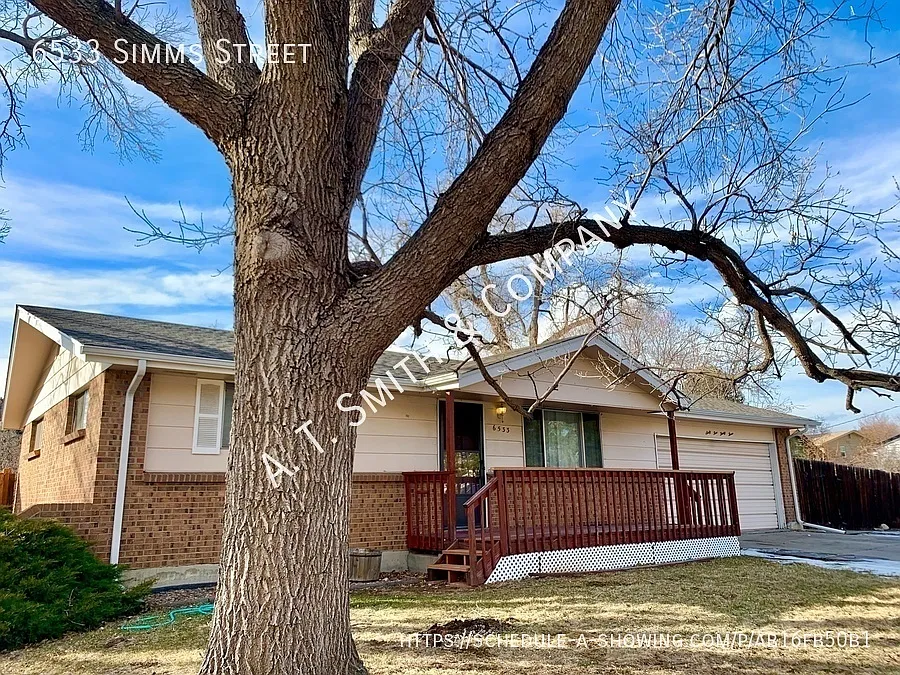 4-Bedroom Ranch Home in Arvada Housing Vouchers Accepted - Available Now — Photo 1