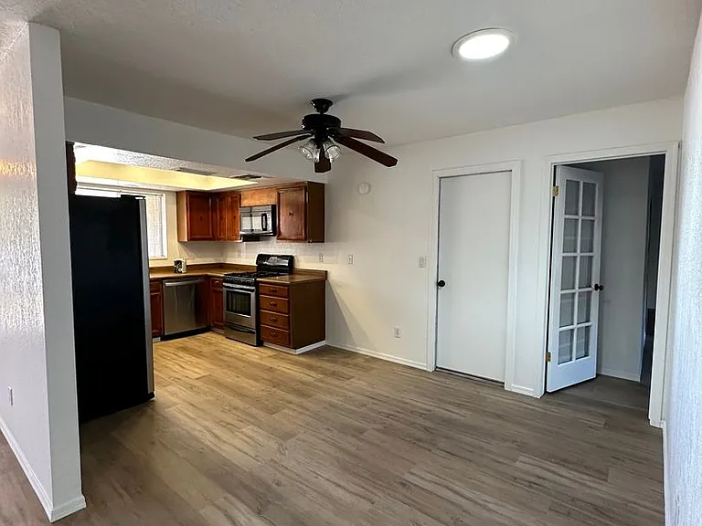 2987 Jamaica Blvd S — Photo 5