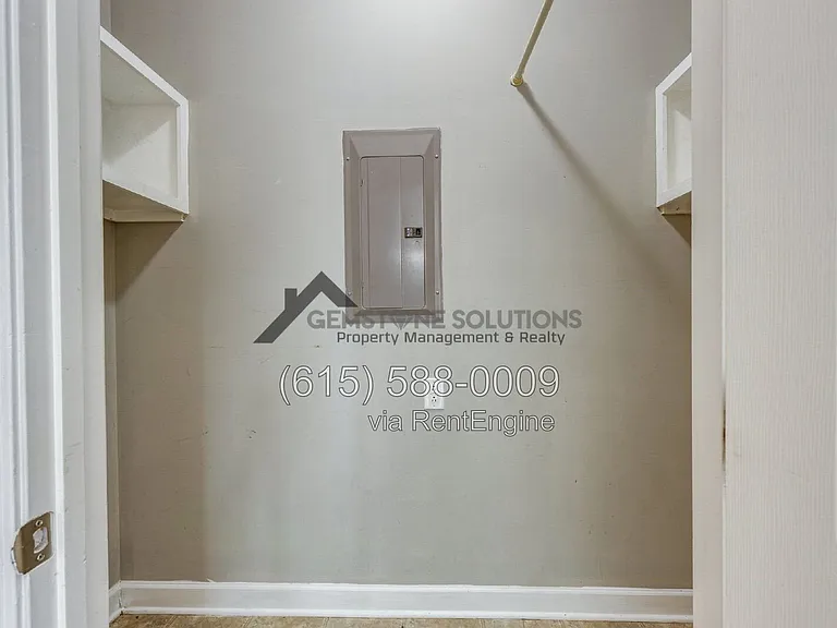 1012 McKenna Dr — Photo 19