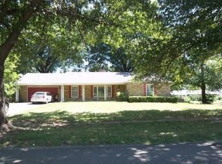 7535 Holmes Rd, Kansas City, MO 64131