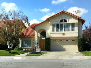 28907 Shadow Valley Ln, Saugus, CA 91390