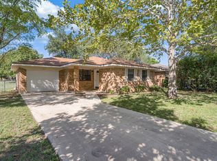 121 Navajo Cir, Cibolo, TX 78108