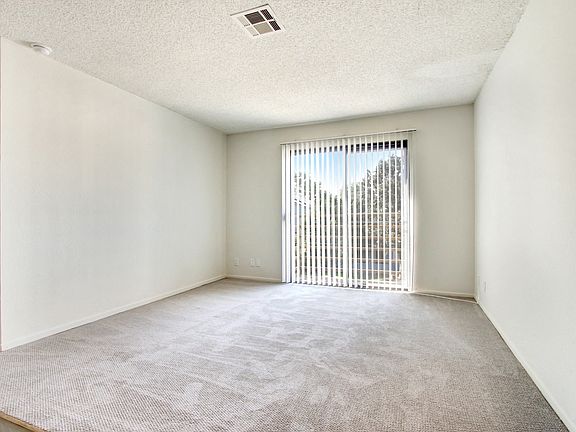 5th image of 11325 Morrison St #1019136