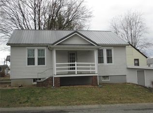409 Schroeder St, Chester, IL 62233