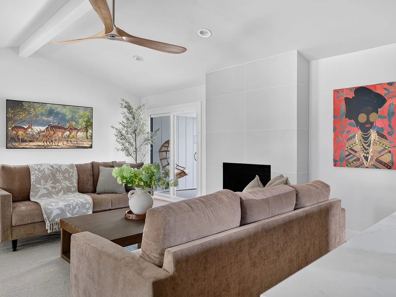 4 bed, 3.5 bath, 2182 sqft, $6,250 — Photo 3