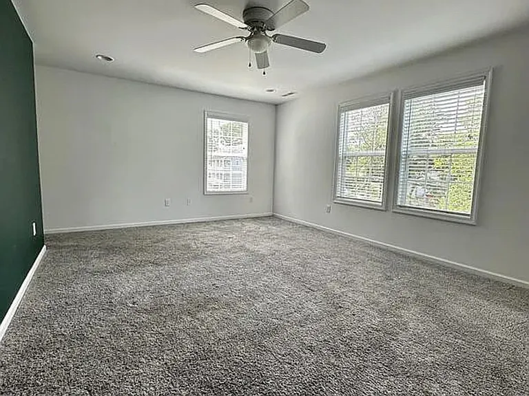 2714 Pleasant Ave — Photo 28