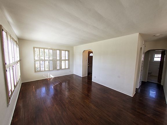 4th image of 399 2nd Ave