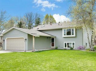 9720 206th St W, Lakeville, MN 55044