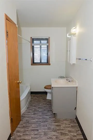 1209 Broadway N #3 — Photo 5