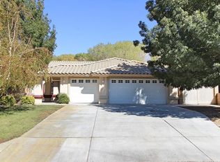 13445 Driftwood Dr, Victorville, CA 92395