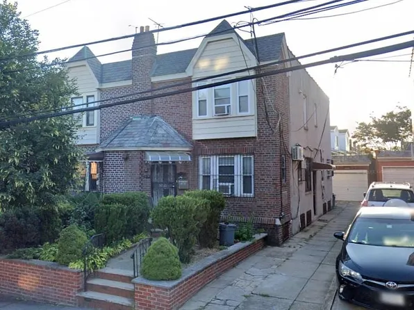 5221 73rd St, Maspeth, NY 11378