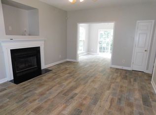 7916 Pebbleridge Dr, Charlotte, NC 28212