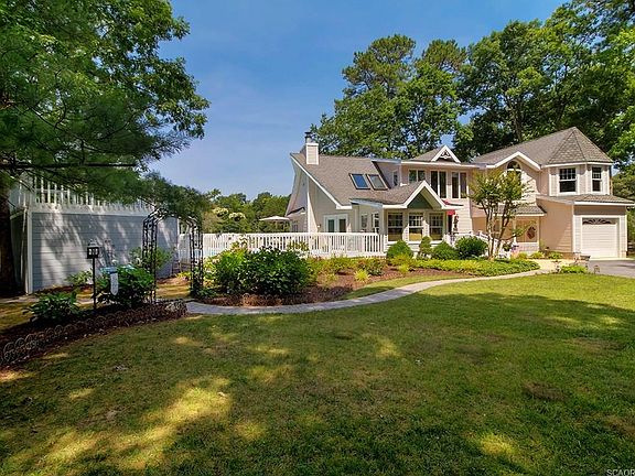 4th image of 30 Club House Dr