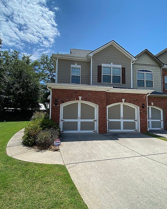 2nd image of 18 Trailside Way