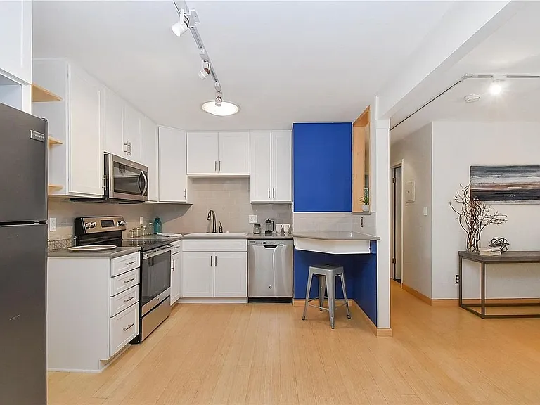 625 Pearl St #28 — Photo 25