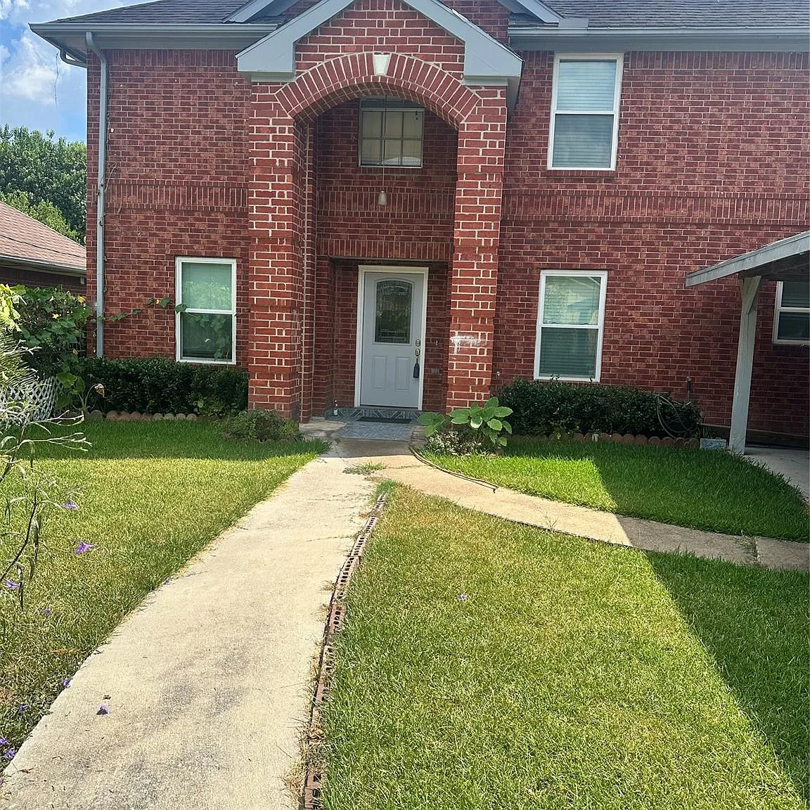 4 bed, 2.0 bath, 3616 sqft, $2,200 — Photo 3