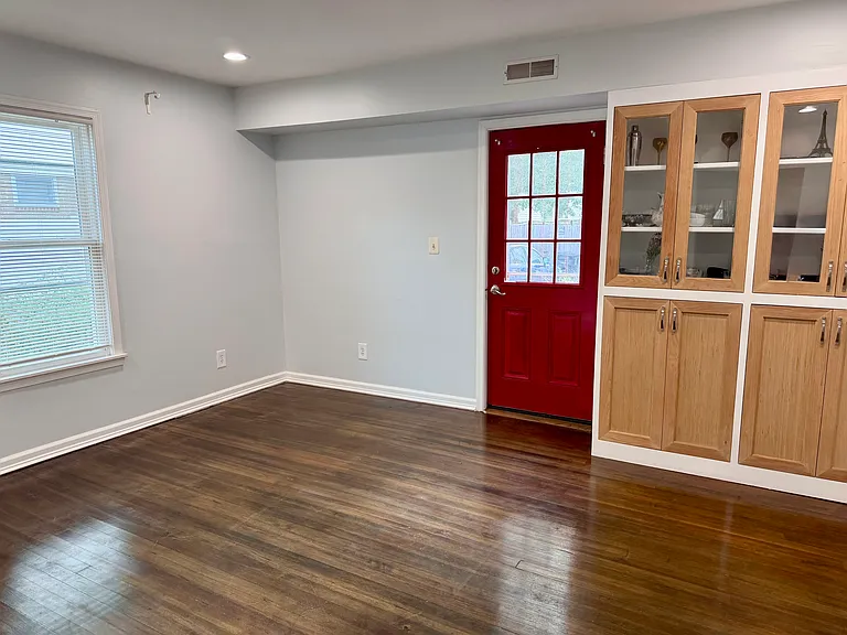 300 S Wayne St — Photo 14
