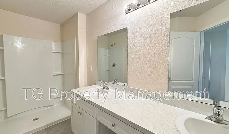 124 Pasadena Dr — Photo 11