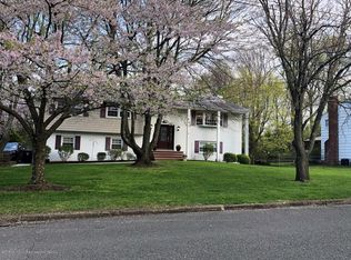 56 Heights Ter, Middletown, NJ 07748