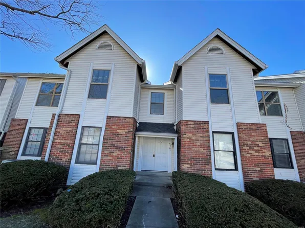 6462 White Cap Ln APT B, Florissant, MO 63033