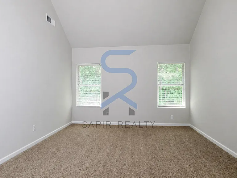 1545 Iris Walk — Photo 12