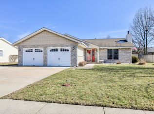 610 Linden Dr, Saint Joseph, IL
