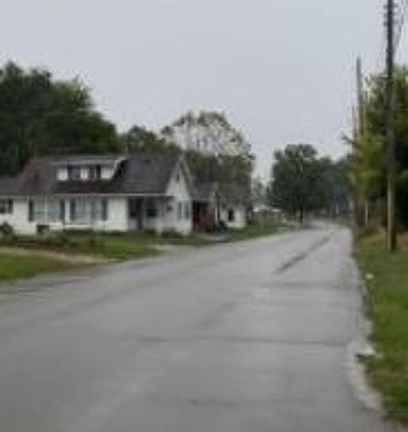 Exterior Neighborhood (street photo)