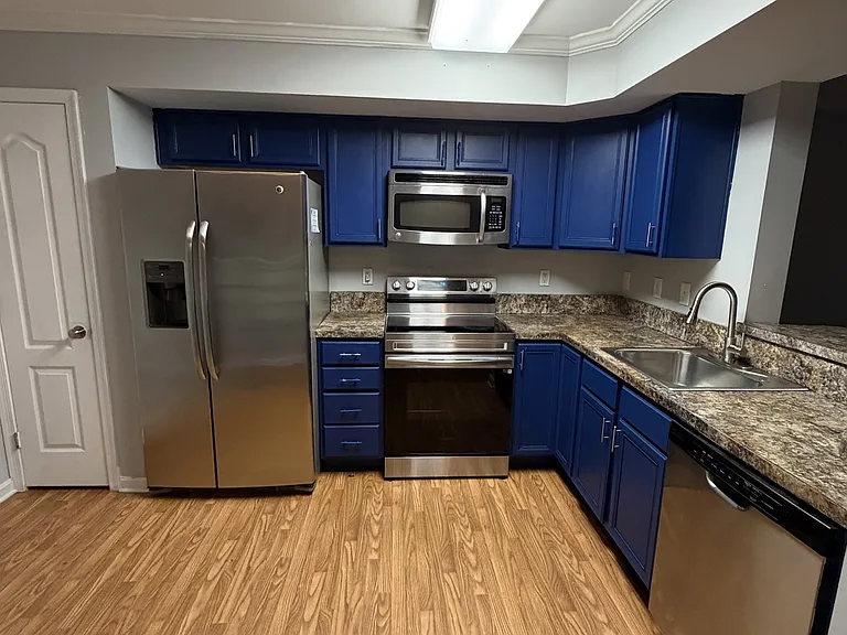 1918 Lennox Dr — Photo 14
