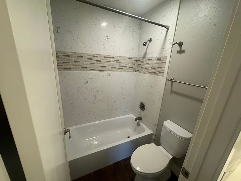 5619 42nd Street — Photo 18