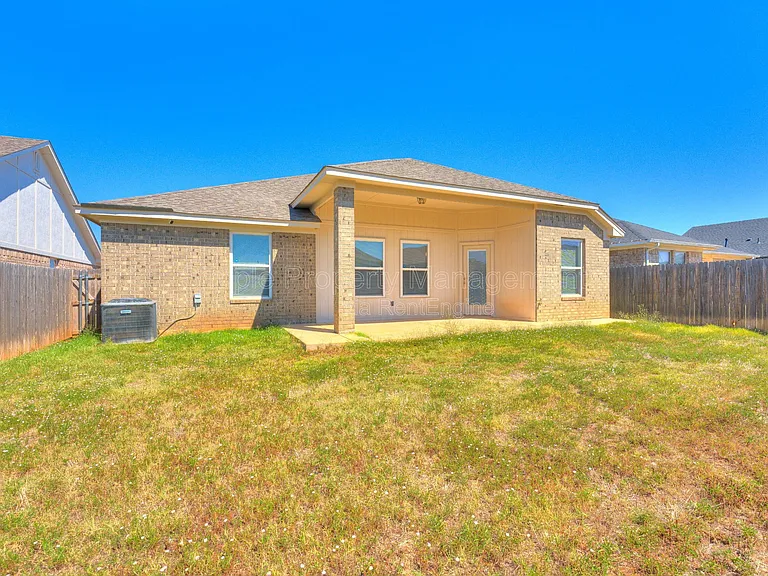 608 Blue Fish Ct — Photo 33