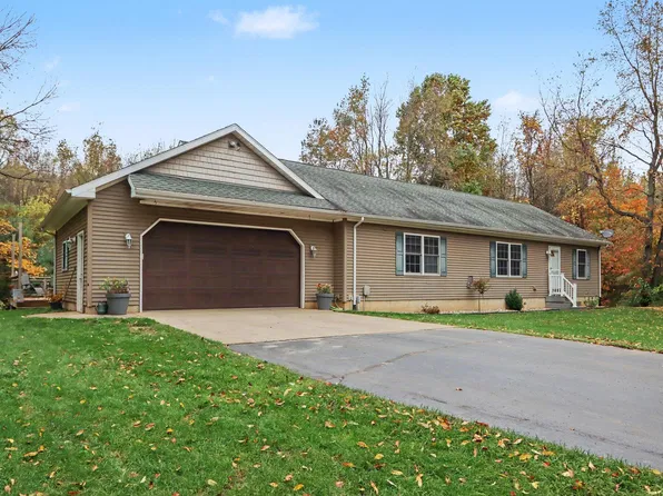 23757 88th Ave, Marcellus, MI 49067