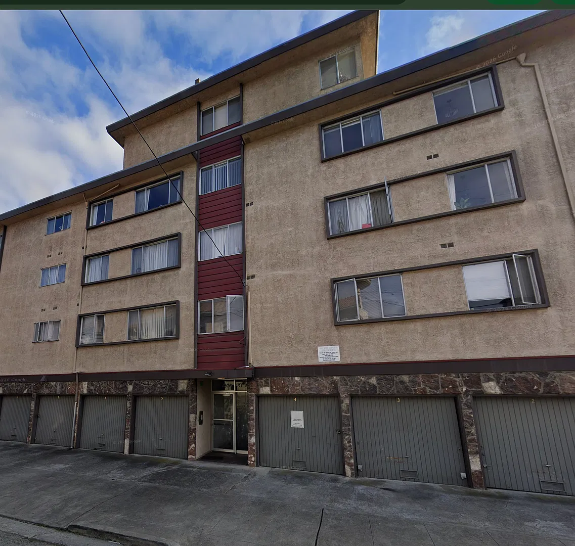 Lantz Building 11 - 2500 Ivy Dr — Photo 1