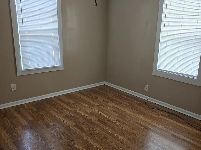 323 Ena St — Photo 10