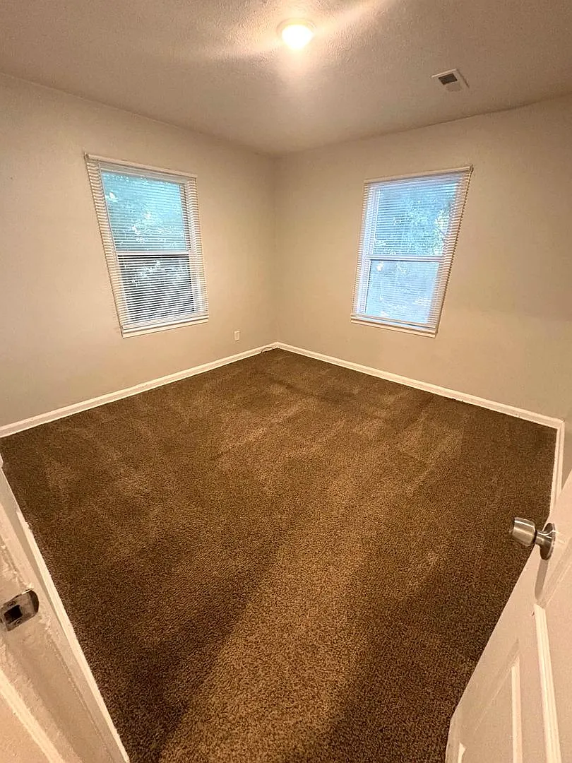 Welcome to Your Next Home with Harvest Management — Photo 4