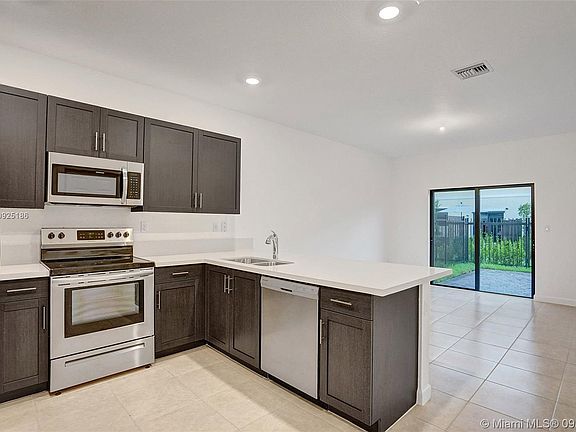 3rd image of 4650 Santa Cruz Way