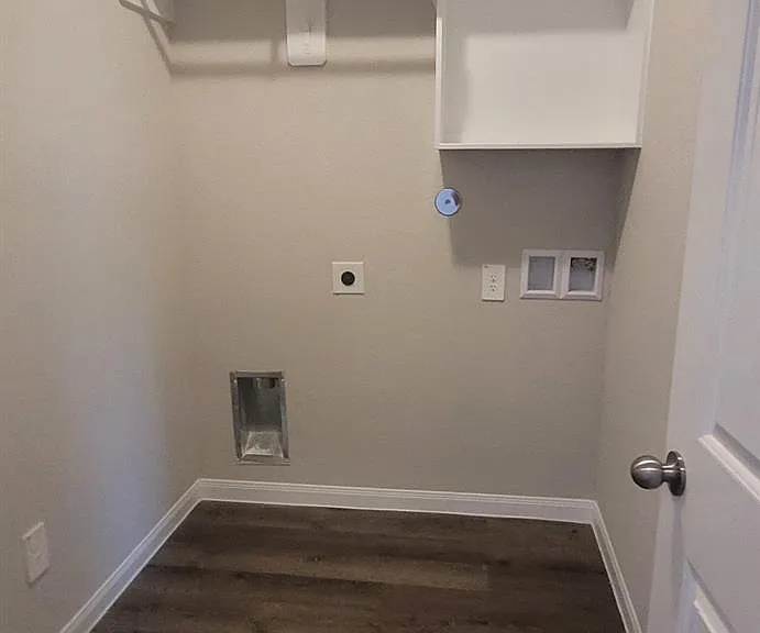 2934 Lawrence Park Ct — Photo 14