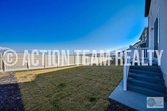 106 N Midland Dr — Photo 30