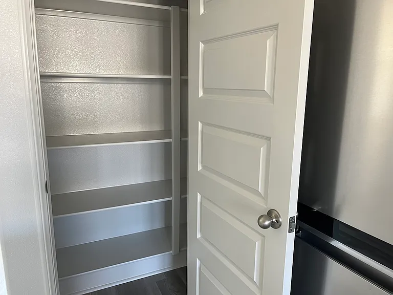 28019 Oakdale Dr — Photo 13