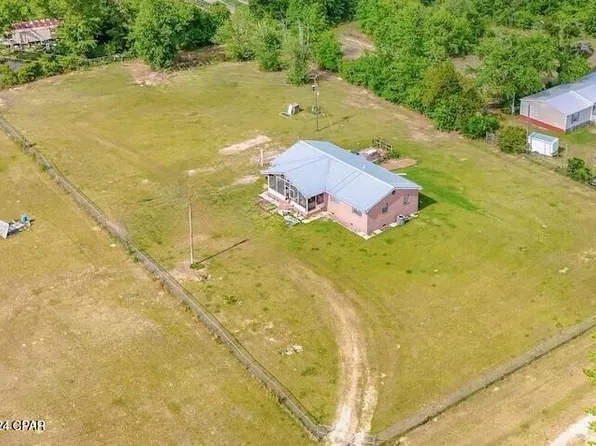 10706 NW Stardust Ln, Clarksville, FL 32430