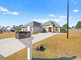 42 Copperfield Dr, Hattiesburg, MS 39402