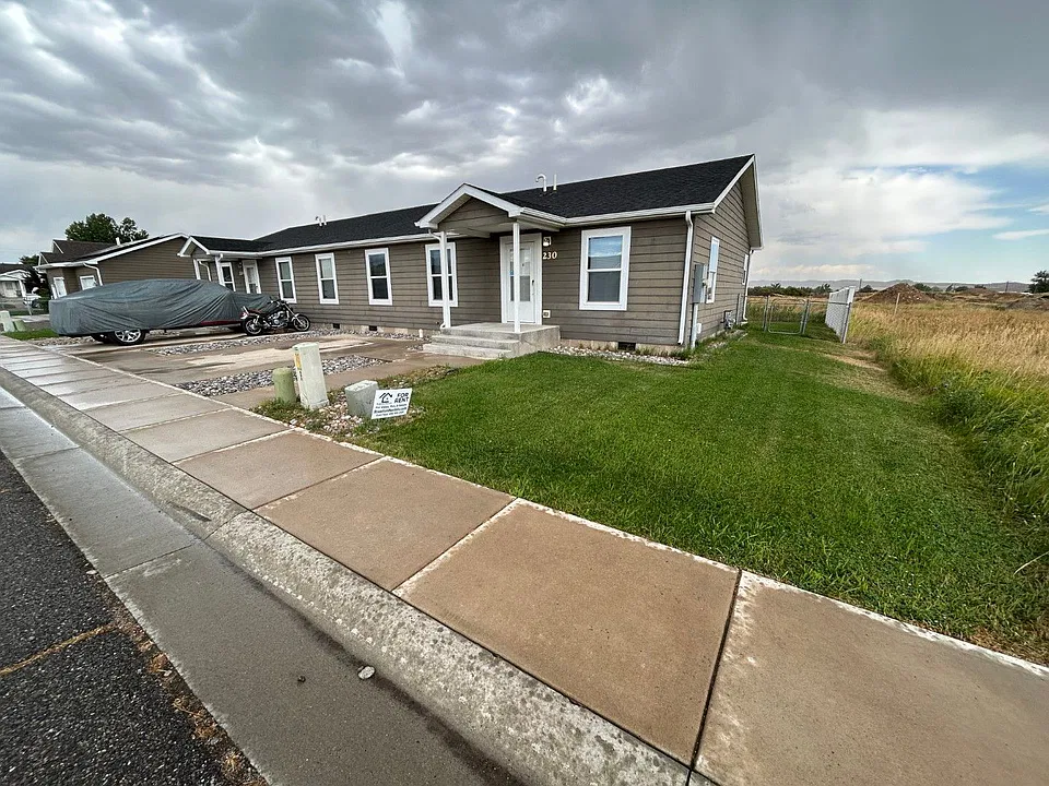 220 Riverwood Dr.