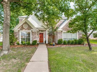 1328 Old Barn Ln, Lewisville, TX 75067