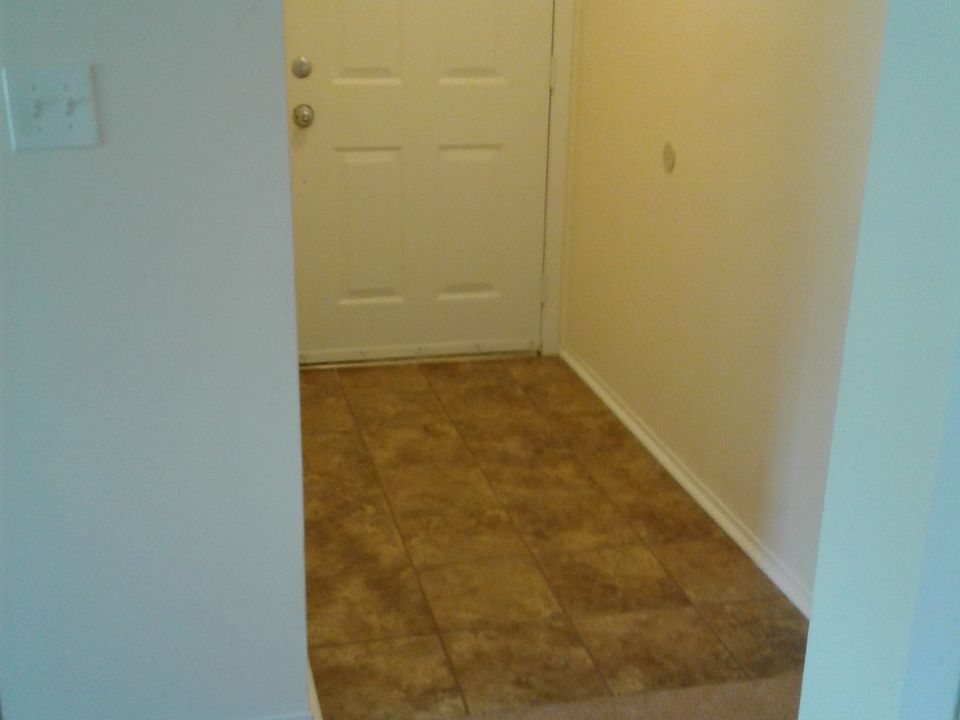1st image of 1255 Lakewood Rd #5C
