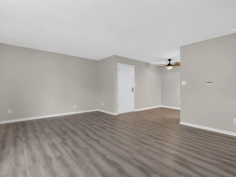 Kellogg Place Apartments — Photo 41