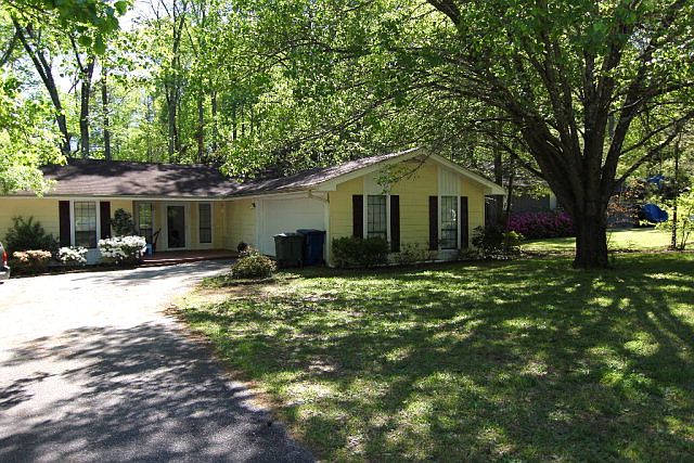 1st image of 105 Cypress Holw