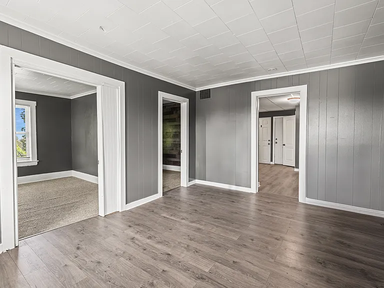 205 Darrow Ave #3R — Photo 8