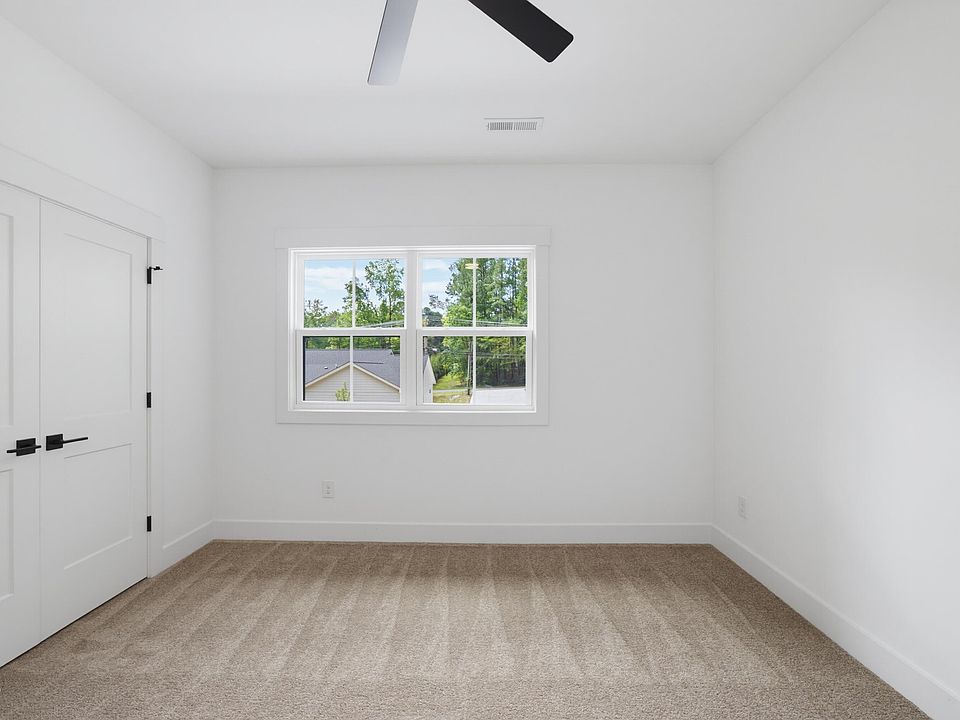 1st image of 1919 E Geer St