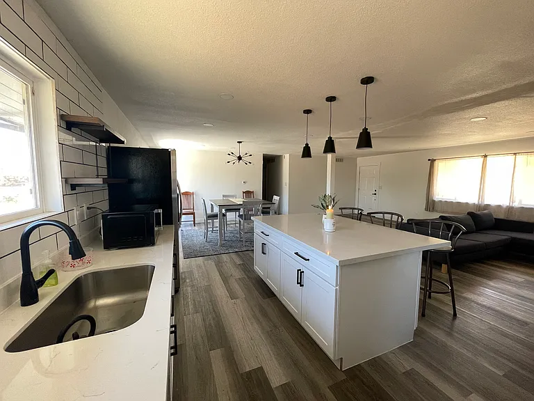 10902 Kline St SW — Photo 8